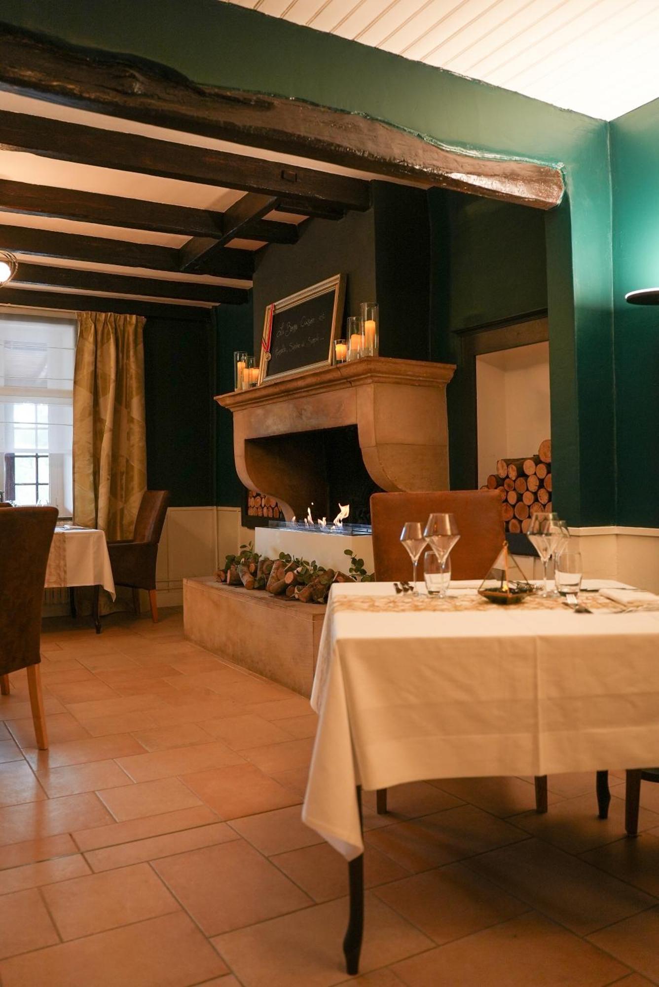 Logis Le Relais De La Voie Sacree Hotel Issoncourt Luaran gambar